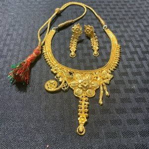 🧜🏻‍♀️Indian Party necklace earring set.